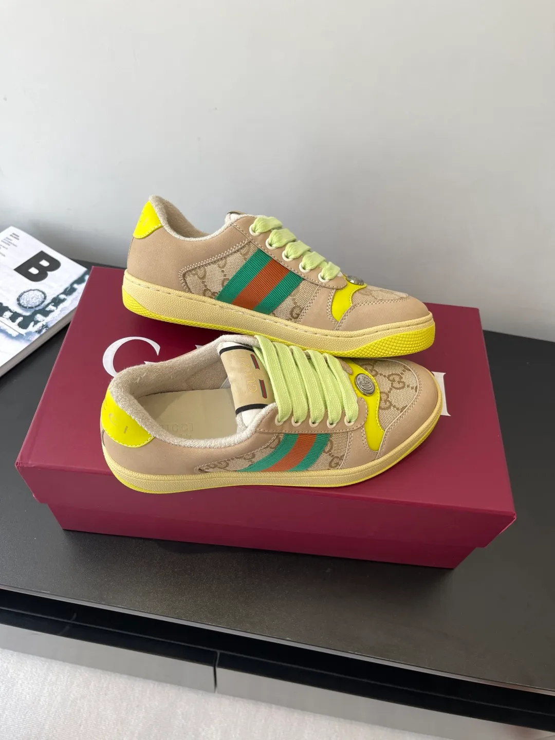 👟👟Ex-factory price 600👟👟 Gucci newly upgraded small dirty shoes for couples GG series old casual small dirty shoes catwalk style original development and purchase level version Metal double G crystal cylindrical logo Gucci original pattern ribbon Exclusive color rubbed cowhide fabric original terry cloth is delicate, soft and more comfortable and breathable Private molded two-color original TPU outsole (lower layer is wider, upper layer is narrower) Code number: 35-44